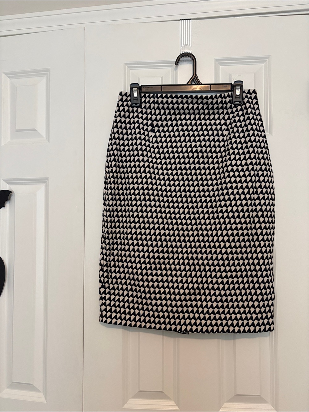 Banana Republic Black and Beige Geometric Pencil Skirt
